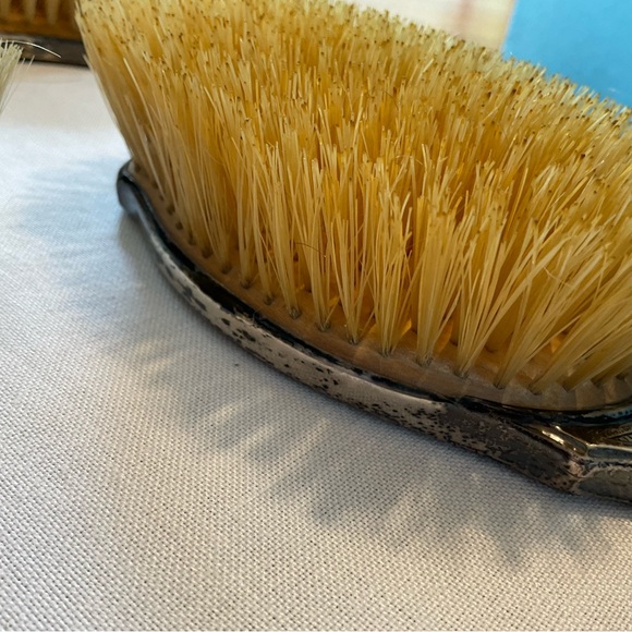 Antique Sterling Silver Vanity Set. - Picture 7 of 8